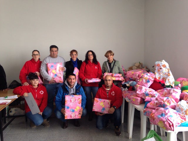 202 niños de Baza disfrutan de juguetes gracias a la solidaridad de los bastetanos