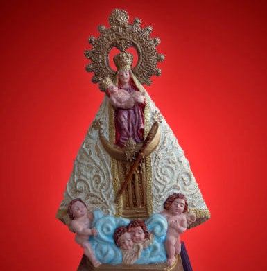 El escultor Ramón Salarich realiza una reproducción de la Virgen de la Piedad