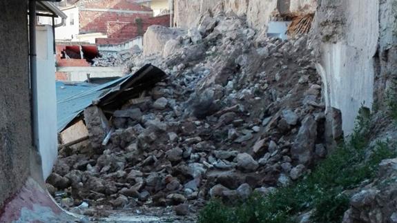 Zújar declarará una actuación emergencia tras derrumbe muro de alcazaba