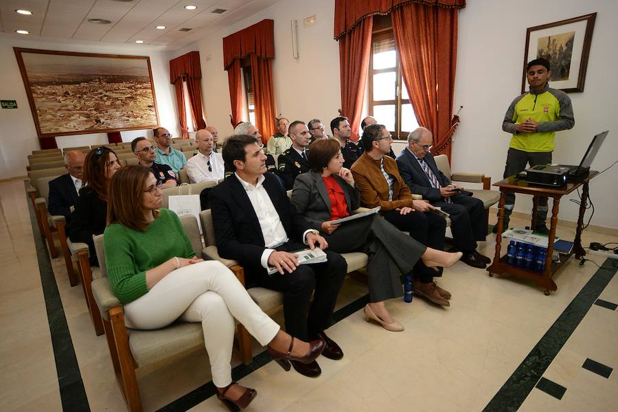La Junta diseña un plan que minimiza el riesgo urbano por incendios en la Sierra de Baza