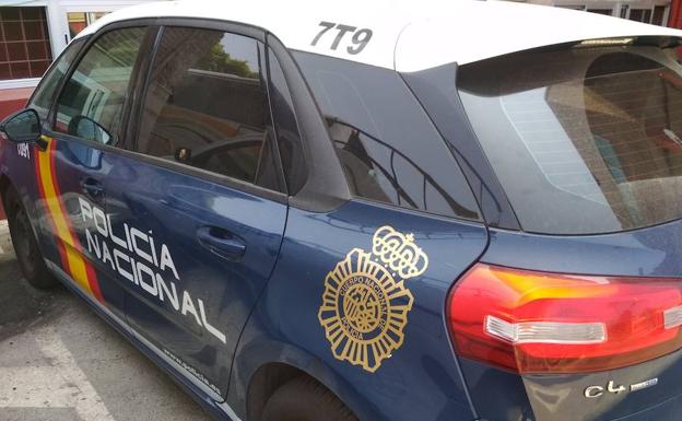 Fuerza un camión para robar y dos agentes de Policía le pillan 'in fraganti'