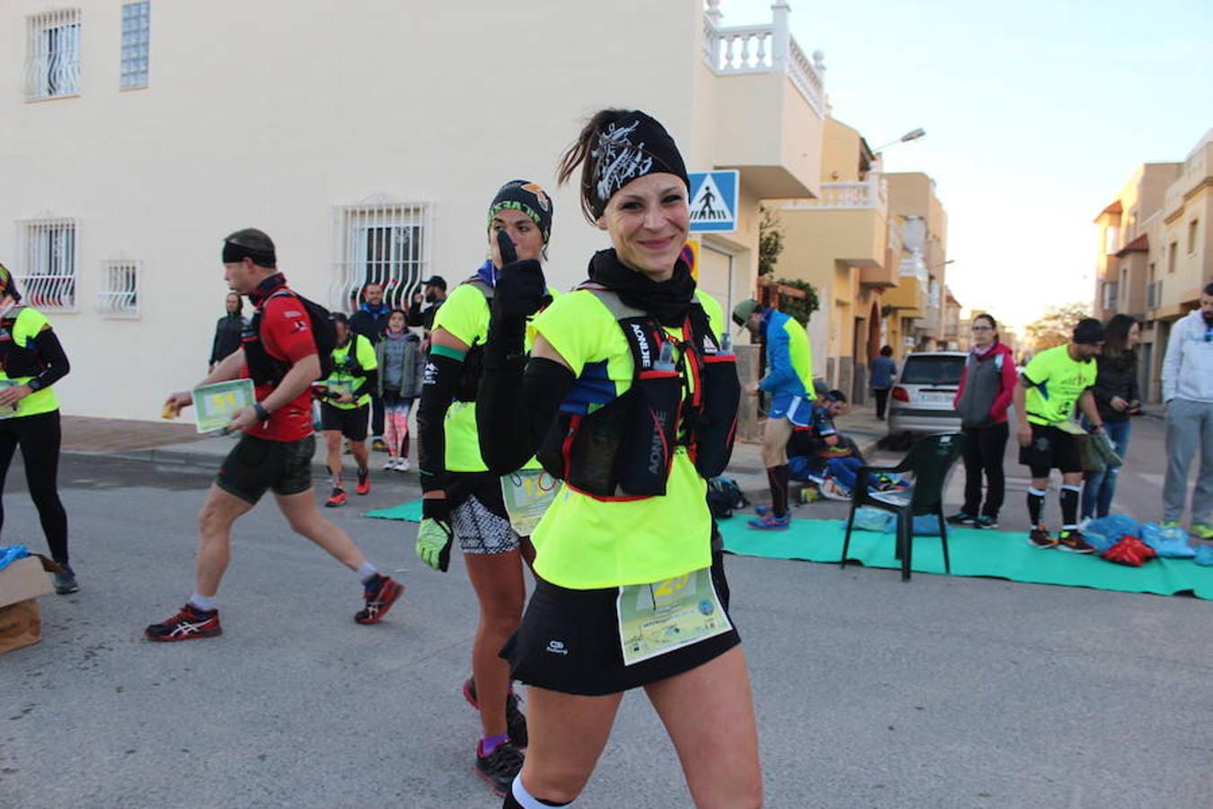 Cerca de 150 deportistas participaron en la jornada de ayer en la primera edición de la Ultra Trail del Mar al Cielo de Poniente, organizada por el Club Deportivo Muebles Mesa, con la colaboración del Instituto Municipal de Deportes (IMD) y la Comunidad Vida Sana. Una aventura y una experiencia única sobre unos paisajes que funden el Mar Mediterráneo y la Sierra de Gádor, donde la originalidad ayudó a que pese a tratarse de una primera edición ya hubiera participantes incluso de fuera de la provincia de Almería.