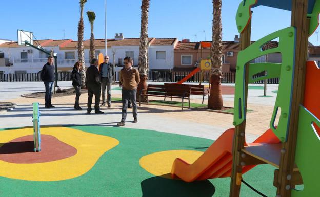 El barrio de Ejido Sur ya dispone de un nuevo parque infantil y deportivo