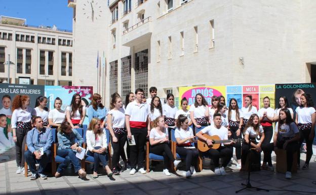 Un gran carillón marcará la cuenta atrás de inicio del Festival de Teatro de El Ejido