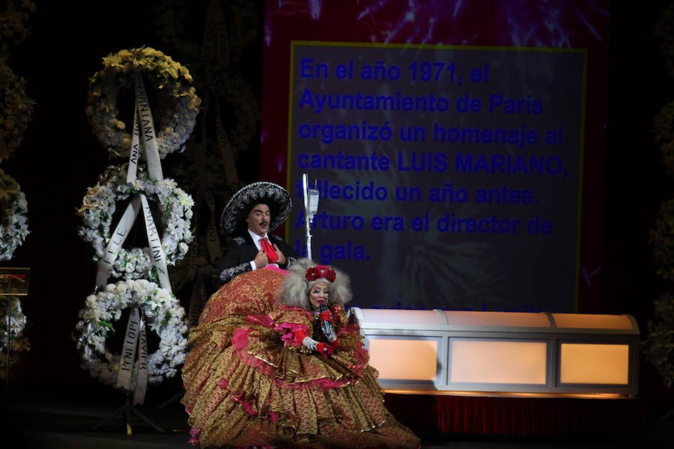 La Cubana hizo disfrutar al público ejidense con los cinco pases que ofreció de jueves a domingo de su último espectáculo ¡Adiós, Arturo! en el que además de hacer reir a los asistentes, los hicieron ser cómplices y partícipes del espectáculo.