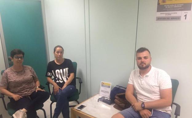 Los cuatro balermeros encerrados en Costas cumplen más de 24 horas sin comer pero siguen firmes