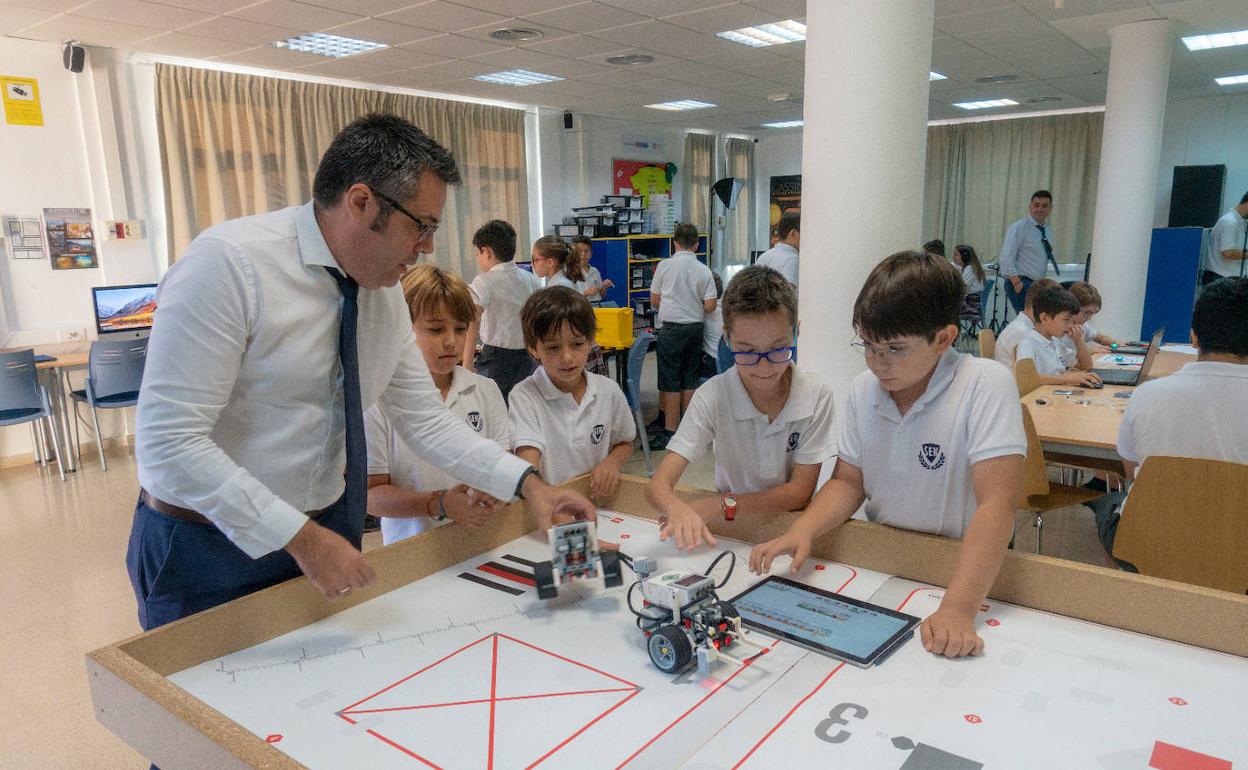 El Sek Alborán recibe el reconocimiento 'Microsoft Showcase School'