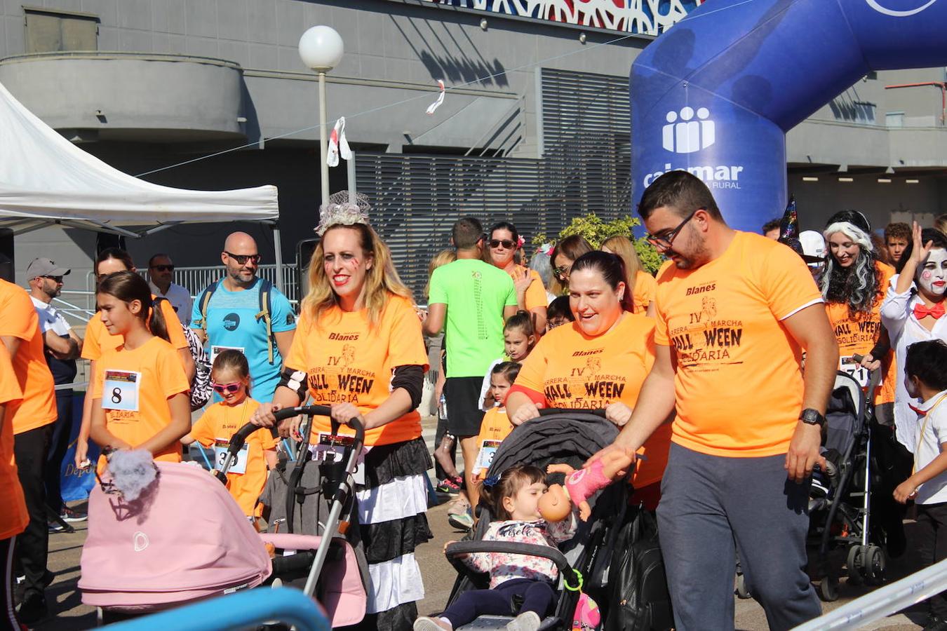 Fotos: Terrorífica carrera solidaria de Activa Tu Ocio en El Ejido