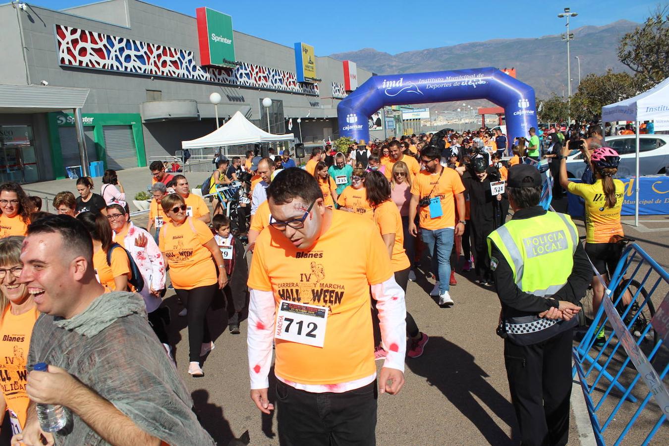 Fotos: Terrorífica carrera solidaria de Activa Tu Ocio en El Ejido