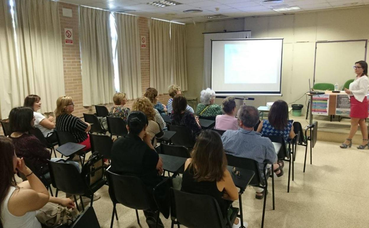 El Ayuntamiento de El Ejido lanza dos cursos de nuevas tecnologías