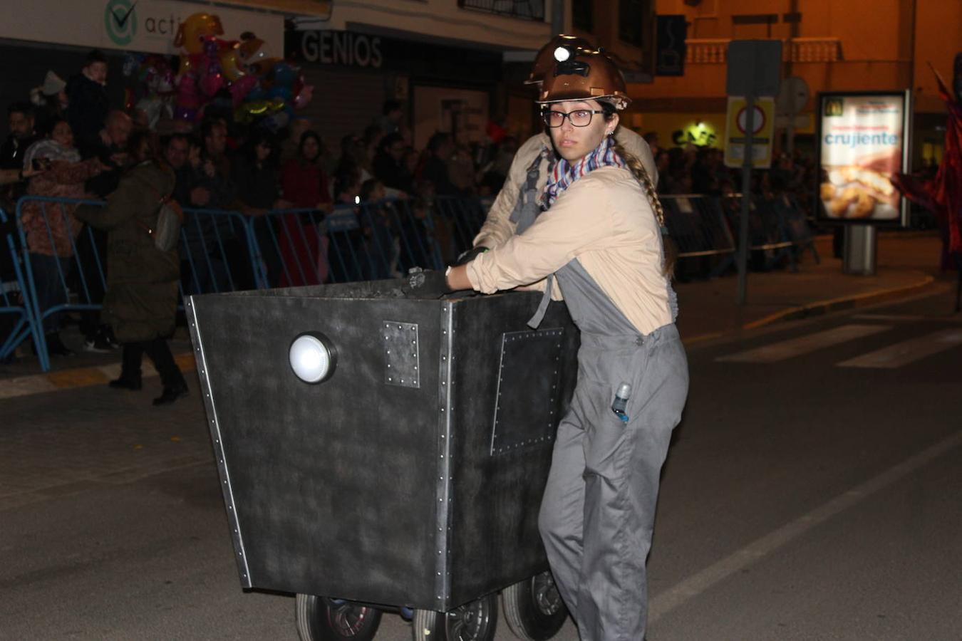 Fotos: Magia, color y dulces en la Cabalgata de Reyes de El Ejido