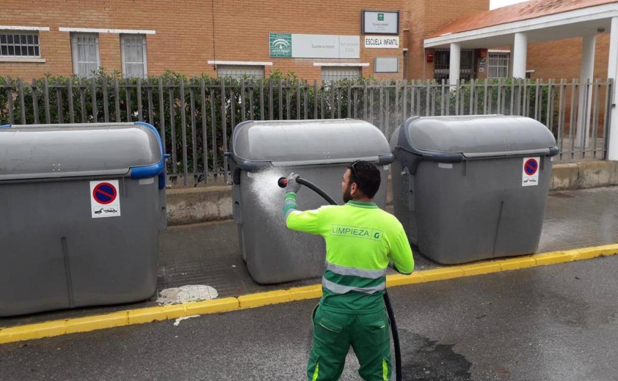 El Ejido mantiene activo el Servicio gratuito de Recogida de Enseres