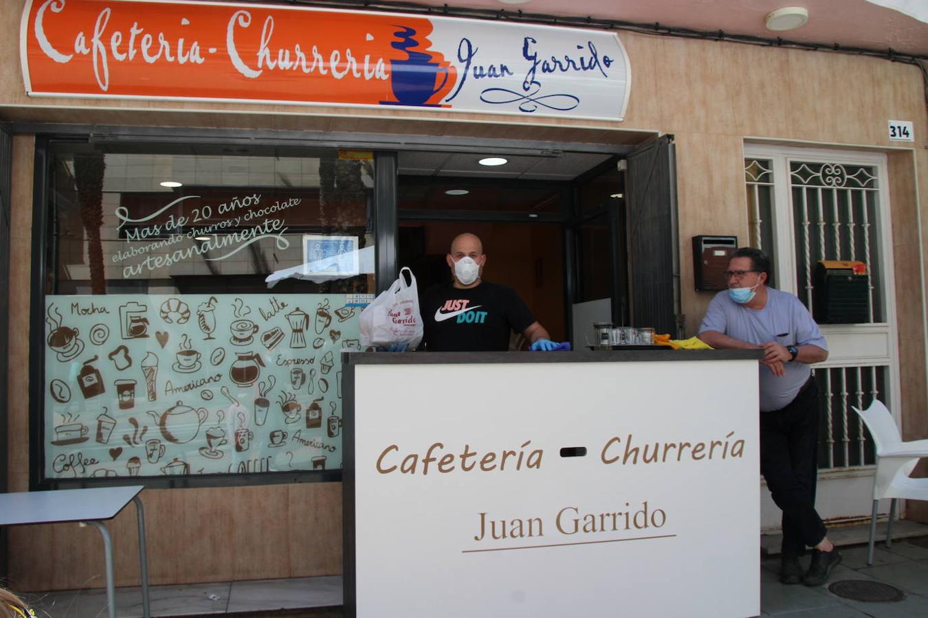 Fotos: El Ejido sale a la calle en su primer día de Fase 1
