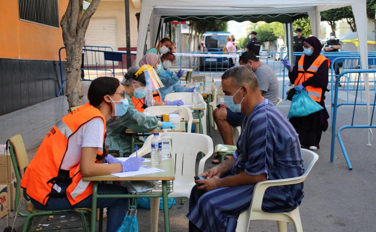 Coronavirus en Almería | Lanzan mensajes en árabe en El Ejido para evitar un rebrote durante el mes de Ramadán