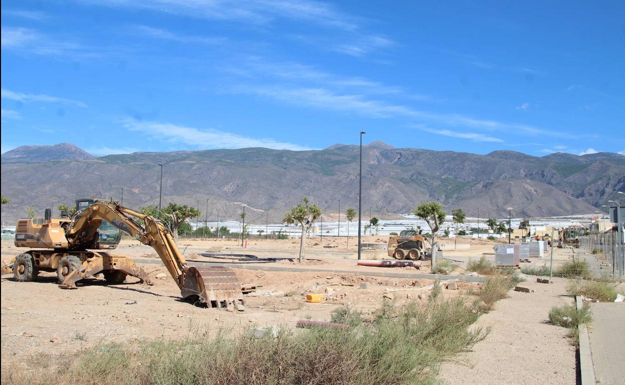 Avanzan las obras de urbanización del parque de Santa María del Águila