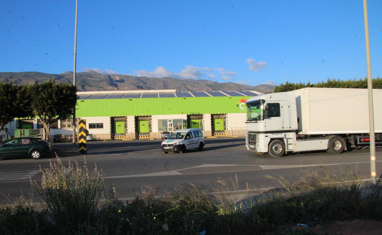 La carretera de Pampanico a Santa María del Águila, un peligro constante para los trabajadores de COPISI
