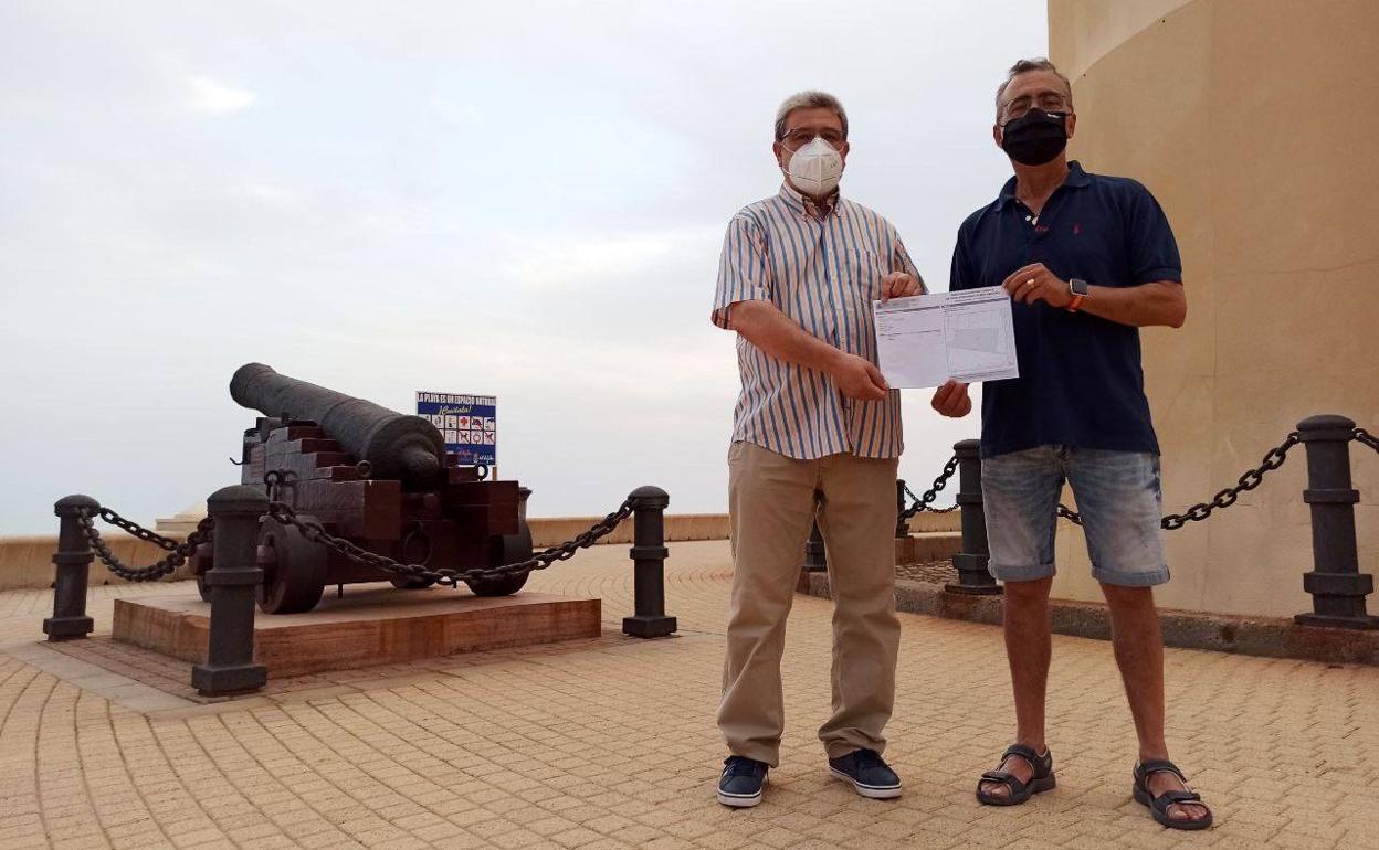 La Mesa de Trabajo por la playa de Balerma busca la complicidad del líder del PSOE andaluz