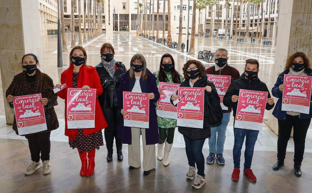El Ejido invita a enomorarse del comercio local por San Valentín