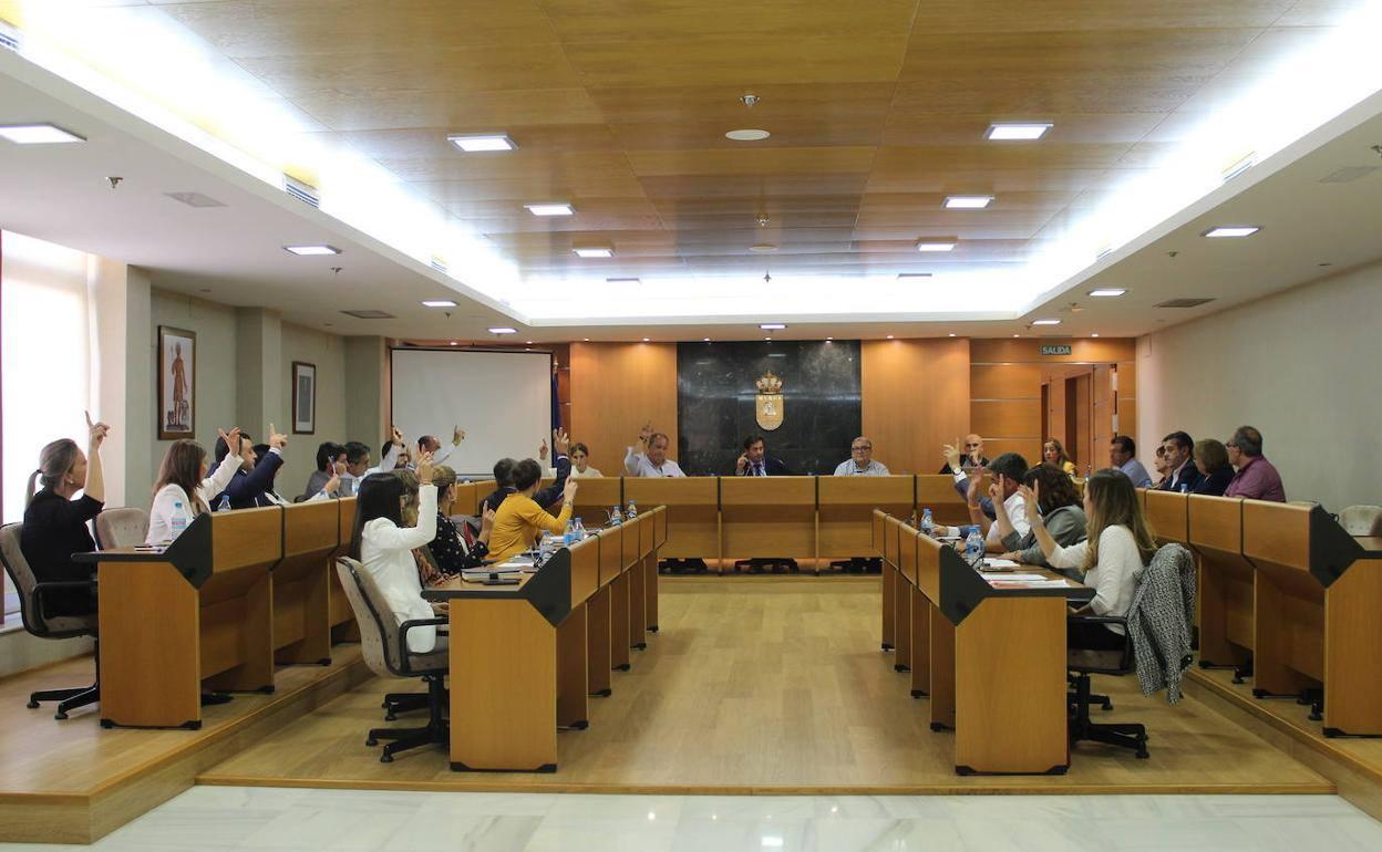 El Pleno abordará hoy la revisión de las tarifas del servicio de transporte público