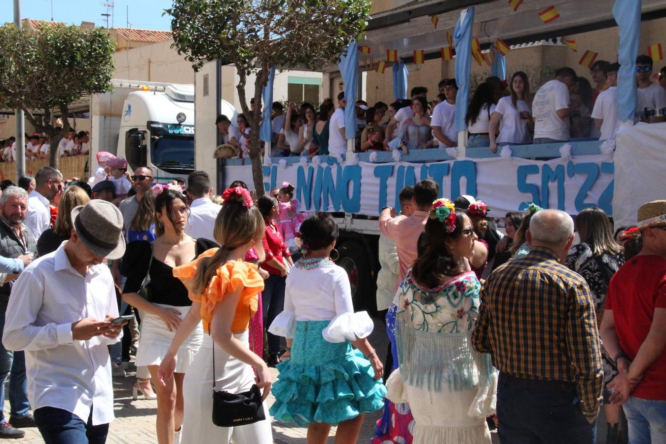 Fotos: Mile de personas acompañan a San Marcos por las calles de El Ejido