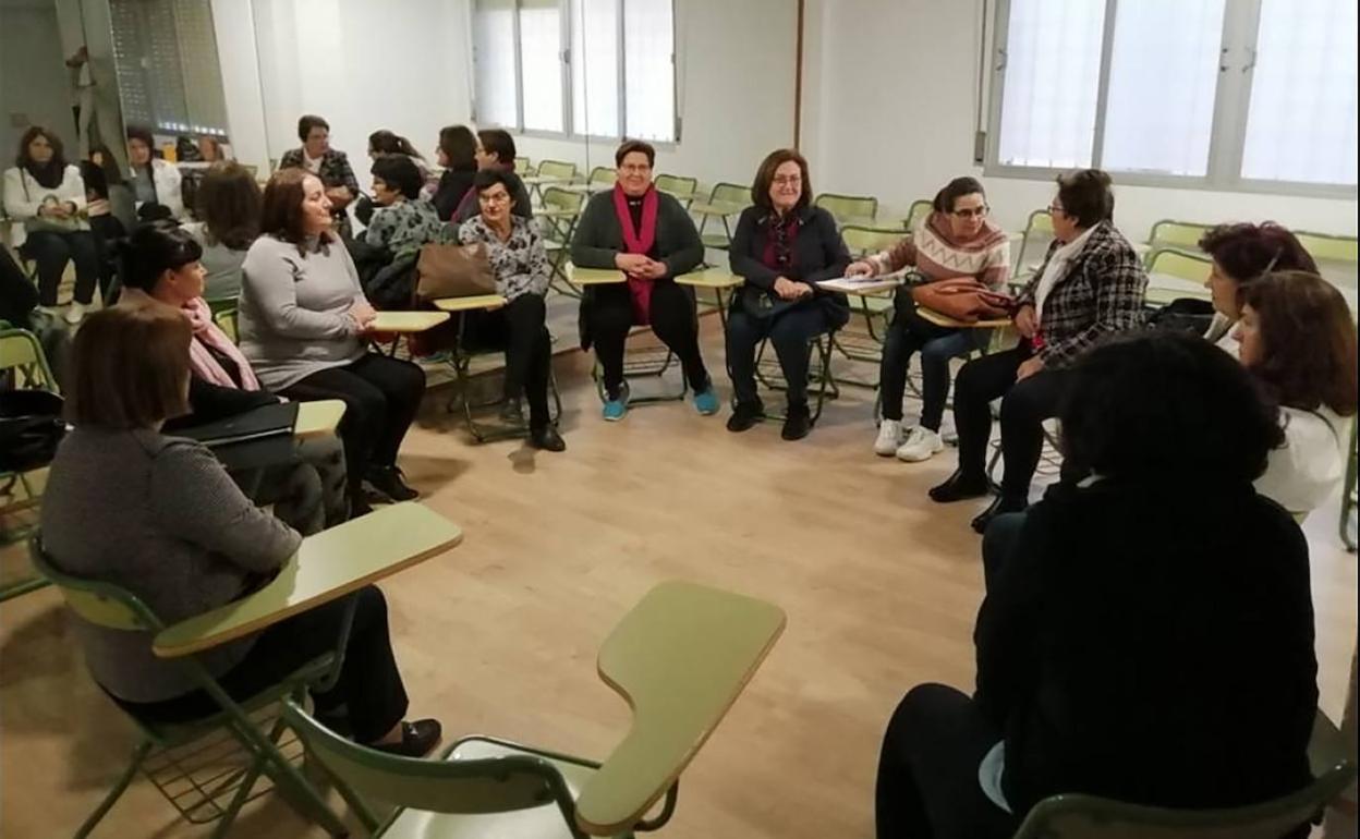 Alfiel pone el acento de la sanidad pública en sus actos por el Día Mundial de la Fibromialgia