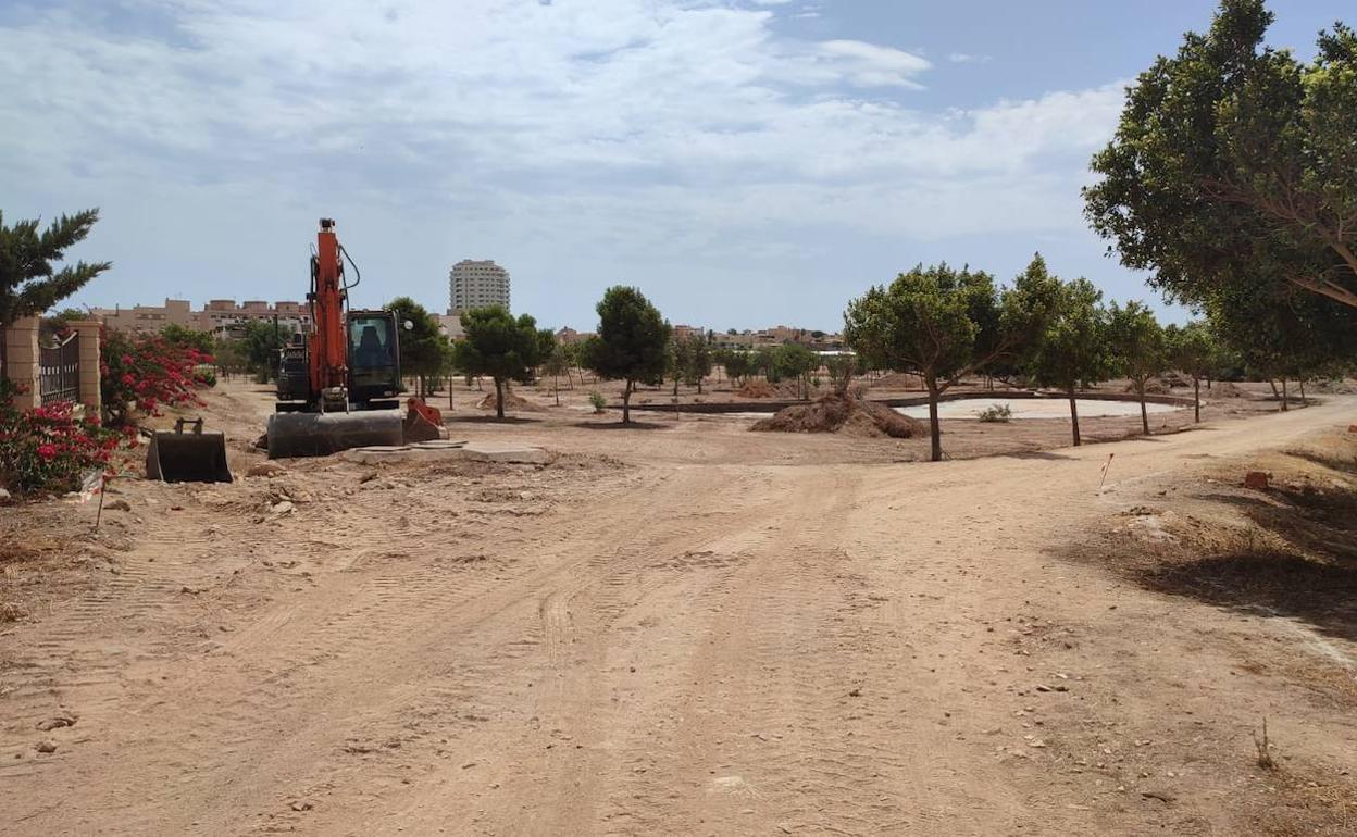 Arrancan las obras del gran Parque de las Familias en Cañada de Ugíjar