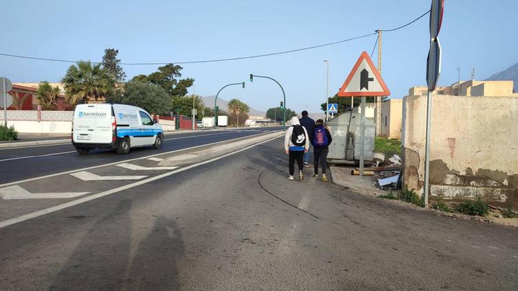 El barrio de las 100 viviendas de Pampanico se siente abandonado