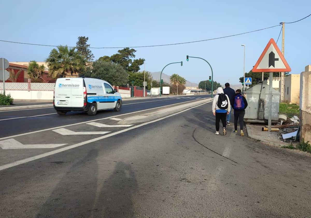 El barrio de las 100 viviendas de Pampanico se siente abandonado
