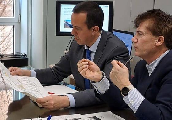 José María Martín y Enrinque López, durante la reunión.