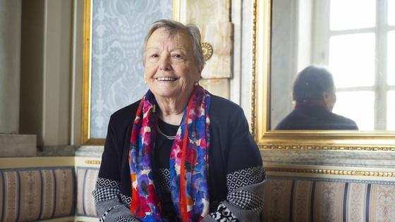 «La poesía es algo de primera necesidad»