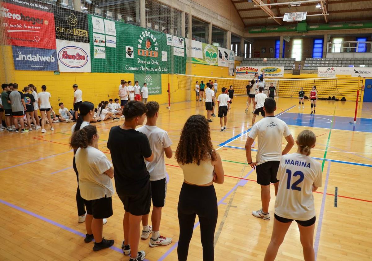 600 estudiantes de Secundaria participan en el 'II Festival Olímpico IES El Ejido'