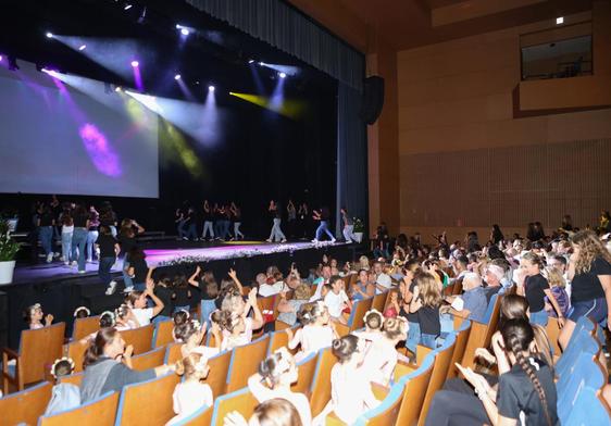 El Colegio Internacional SEK entrega 3.500 euros para la asociación ARGAR