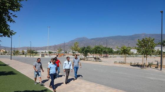 El parque municipal de Santa María del Águila estrena una plaza central de 1.200 metros