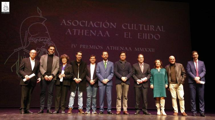 Hermelindo Castro recibirá el premio de Athenaa 'In Memorian' en su V edición