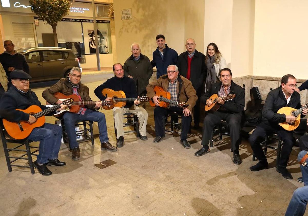 La Rondalla de El Ejido lleva la tradición de los villancicos al centro