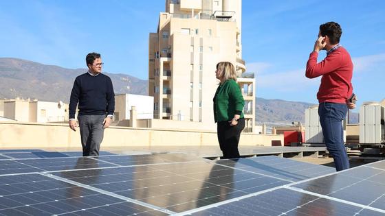 El Ayuntamiento ya produce la mitad de la energía que consume