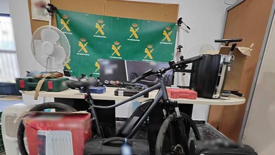 Dos detenidos por robar en trasteros y un restaurante de Almerimar