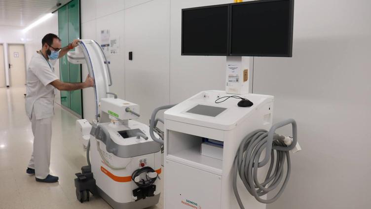 El Poniente invierte más de 7 millones de euros en ampliar equipos electromédicos
