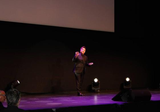 El Festival de Teatro de El Ejido abre boca con Carlos Latre en su 47 edición