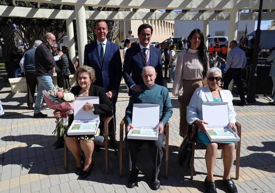 El Ejido reconoce la labor de tres balermeros en el Día de Andalucía