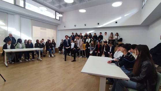 Más de medio centenar de jóvenes participan en el I Torneo de Debate de El Ejido