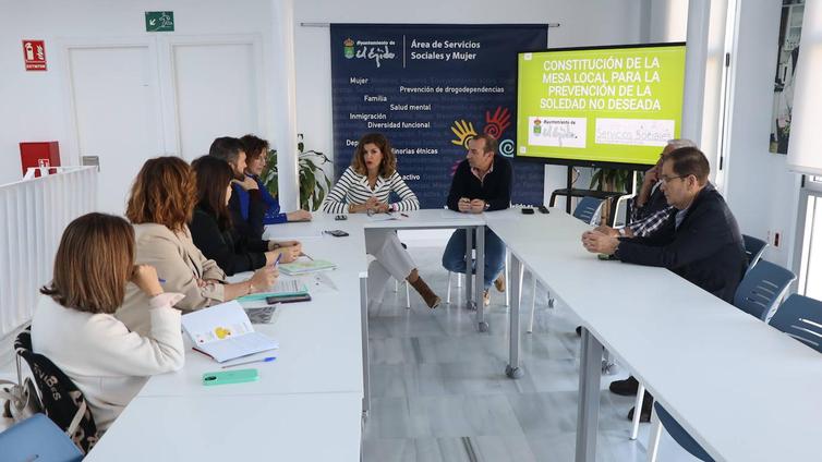 El Ejido se arma para luchar contra la soledad no deseada