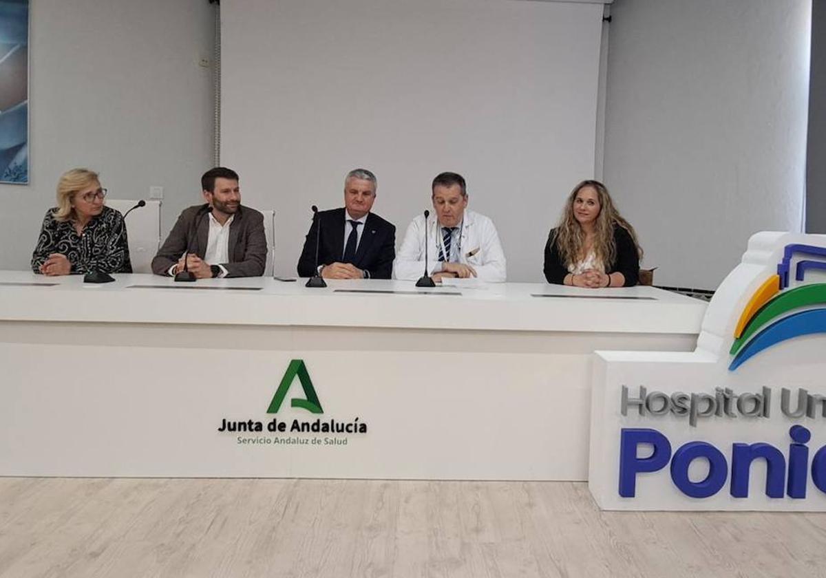 El Hospital Universitario Poniente acoge una jornada sobre acogimiento familiar