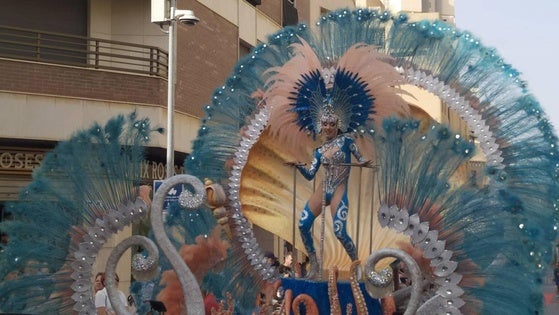 El Ejido vive una Noche en Blanco llena de color y magia