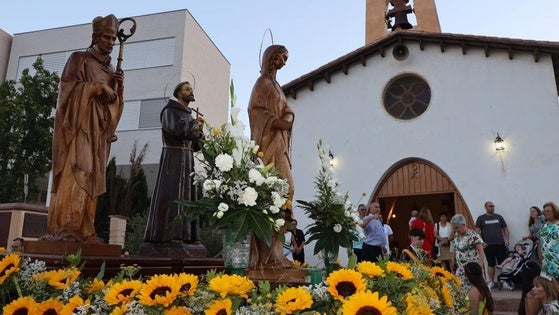 Las Norias rinde homenaje a la Virgen María, San Indalecio y San Francisco de Asís