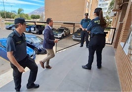 El subdelegado del Gobierno visita el puesto principal de la Guardia Civil en El Ejido