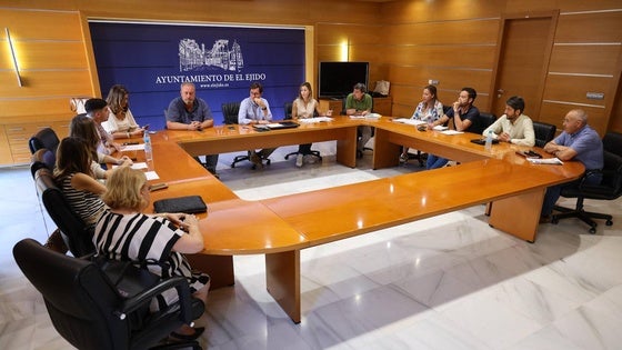 El Ejido pide unirse al programa de la Junta para contratar desempleados
