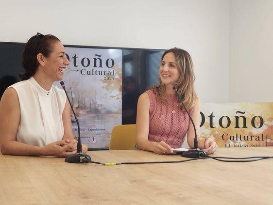 Anabel Veloso y Elena Gómez en la presentación de la programación del otoño cultura de El Ejido.