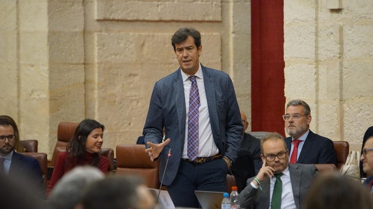 El PP tilda de «bulos» las quejas del Hospital del Poniente, que considera «política del fango»