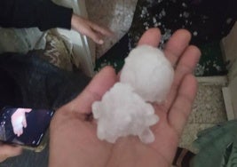 Bolas de granizo como pelotas de golf.